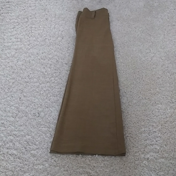 Alice + Olivia Pants. - Picture 5 of 11